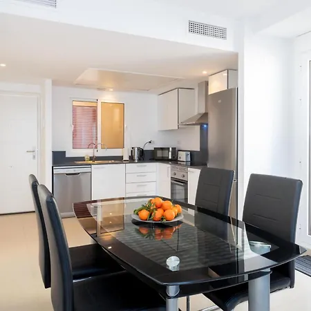 Apartment Victoria Sunny Flat With Sea And Pool View *