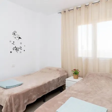 Victoria Sunny Flat With Sea And Pool View *