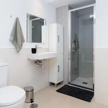 Apartment Victoria Sunny Flat With Sea And Pool View *