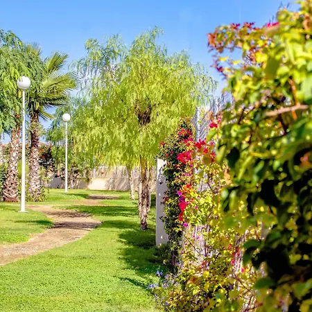 Victoria Sunny Flat With Sea And Pool View *